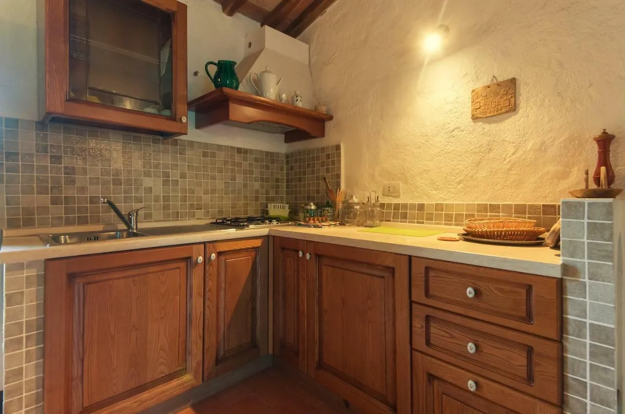 Country house Agriturismo Il Casalino Guest House Pari