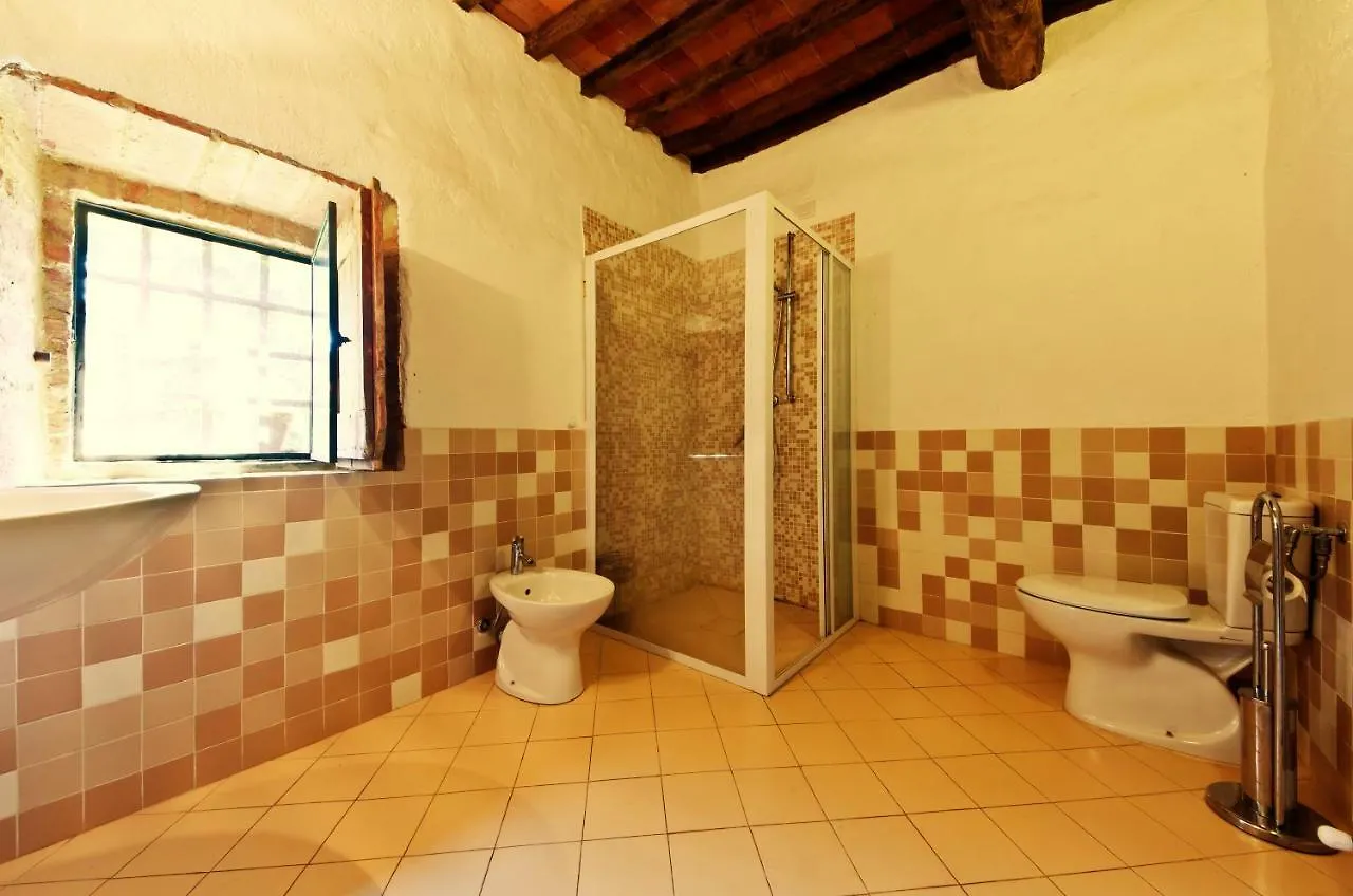 Country house Agriturismo Il Casalino Guest House Pari