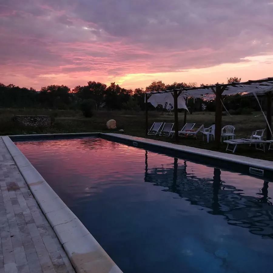 Country house Agriturismo Il Casalino Guest House Pari